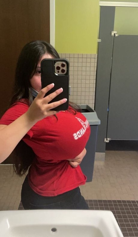 Karla Vilagomez ポルノスター ギャラリー