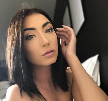 Taylor Kristine スター 裸 ギャラリー