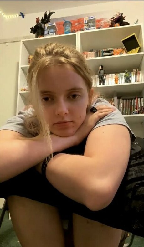 Katherine Means ヌードのポルノスター 画像