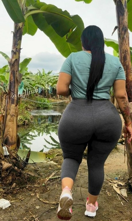 Bellisima 32 アダルトモデル 画像