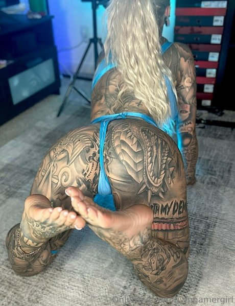 イギリスのプッシーOnlyFans アートヌード ギャラリー