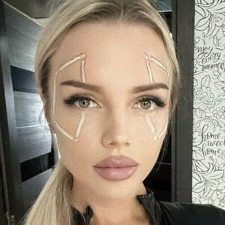 lera koldomasova トップモデル 写真