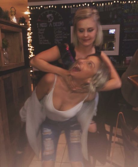 ロールプレイオンリーファン アートポルノ 画像