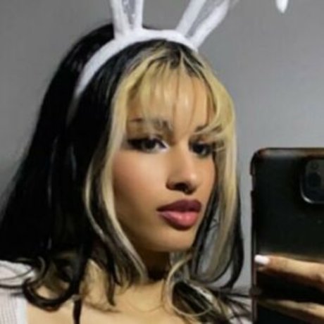 Dee skelliton スター ヌード ギャラリー