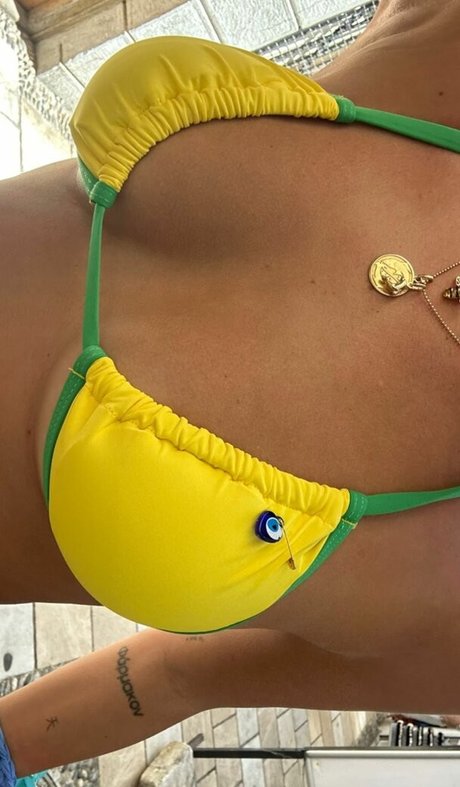 大学生カップルのオンリーファンズ ヌード 画像