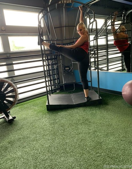 ラテン系レズビアンオンリーファンズ トップ 写真