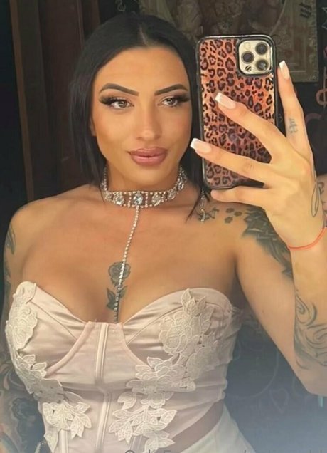 neliagold ポルノスター 独占 画像