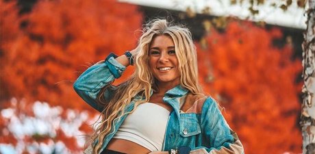 Julia Cole セックスモデル 画像