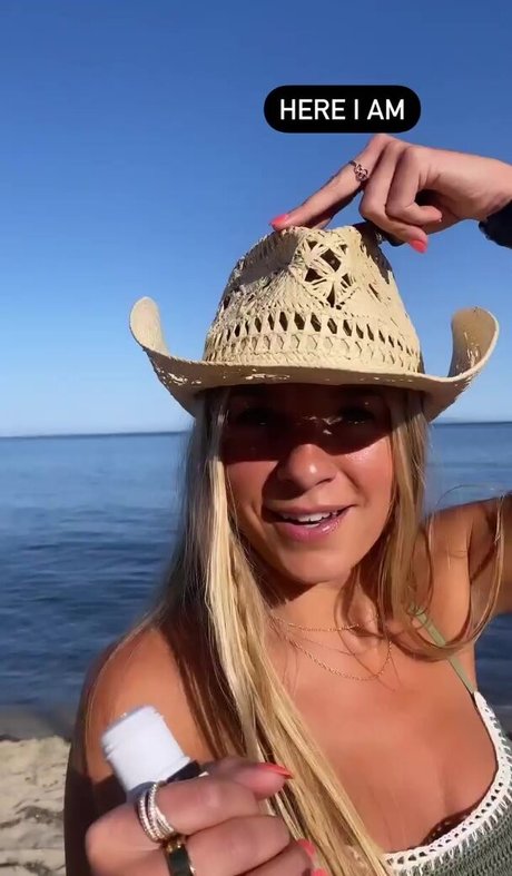 Julia Cole アートスター ギャラリー