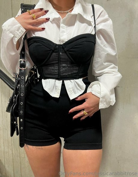 裸のオンリーファンズ セクシーxxx 写真