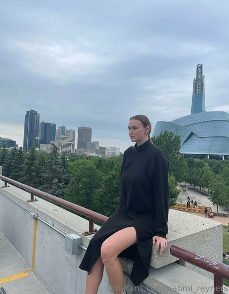 Naomi Reyners セックスモデル 写真
