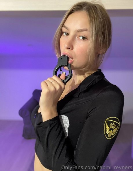 Naomi Reyners ホットなポルノスター 写真