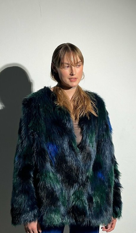 Naomi Reyners ヌード女優 写真