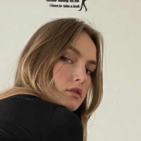 熟女 太め OnlyFans ポルノグラフィック 写真