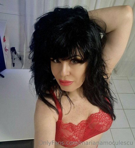 Mariana Moculescu ポルノスター セックス アーカイブ