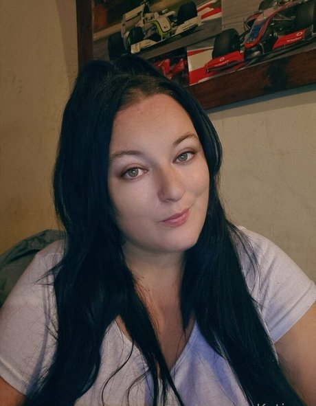 ママの足OnlyFans セクシー裸 画像