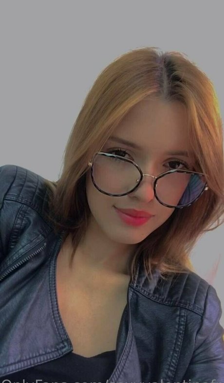 sexyvalentinafree 裸のスター 写真