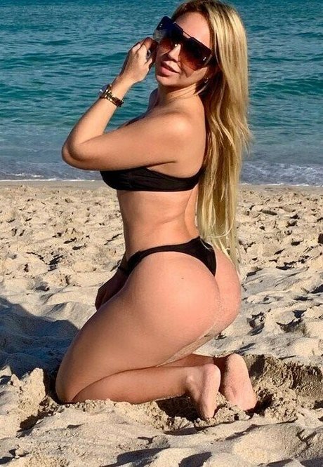 La Mosquera 最高のモデル アーカイブ