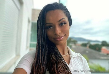 the1ayla エロティックなスター 写真