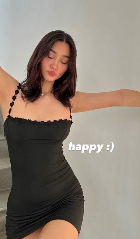 salysaouk アダルト女優 画像