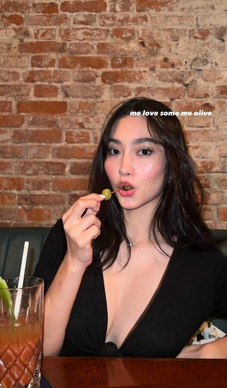 salysaouk ホットなモデル 写真