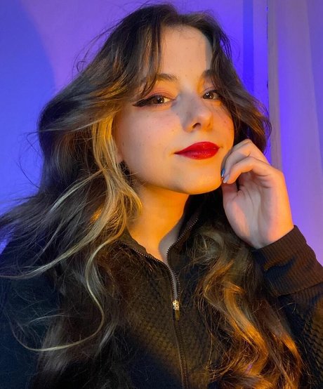 Gil Liany セクシーなスター ギャラリー