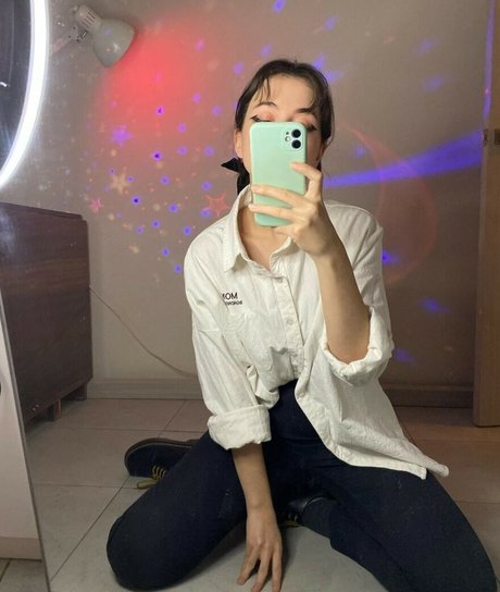 Gil Liany アダルト女優 写真