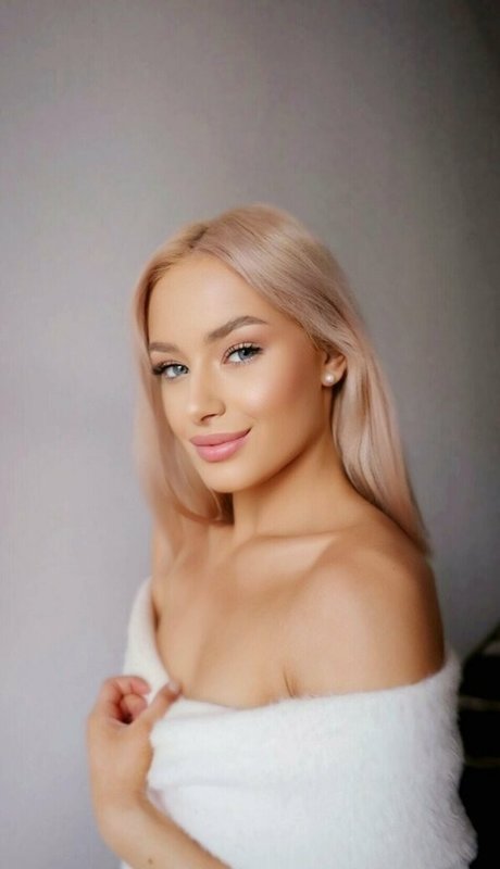 blonde anna 無料のスター 写真