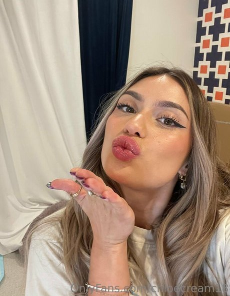 chloegarciaxo 高品質のポルノスター ギャラリー