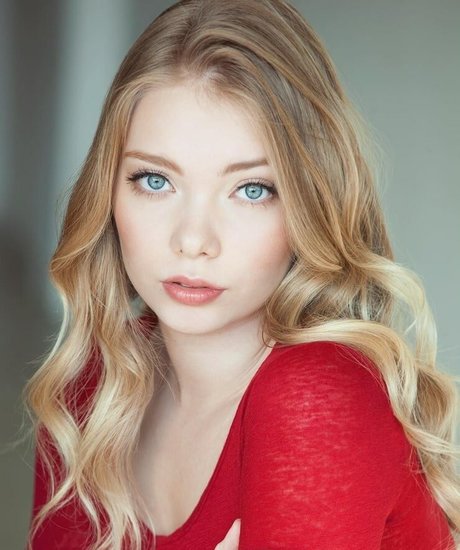 Emilia McCarthy トップポルノスター 写真