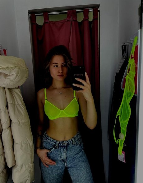 年配の熟女オンリーファンズ 裸 画像