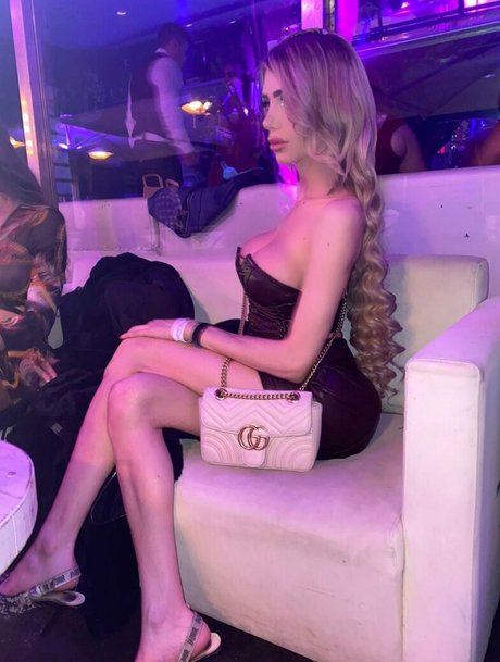 TsLindsayPrat セックス女優 画像