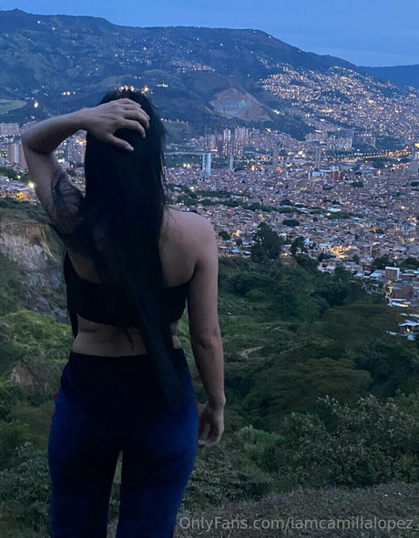 iamcamillalopez 裸のモデル 写真