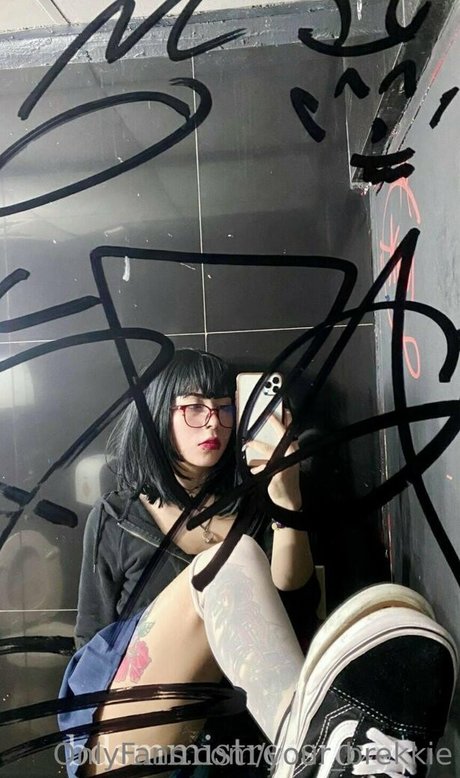 セックステープオンリーファンズ 裸 ギャラリー