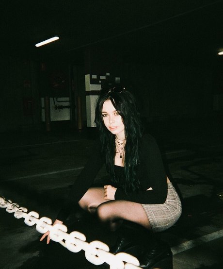 Moo Smith 裸のスター 写真