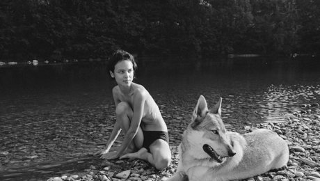 曲線美の女の子オンリーファンズ 可愛い 写真