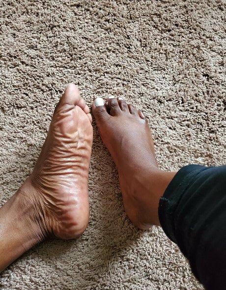 ヴィゴ・オンリーファンズ エロチック 写真