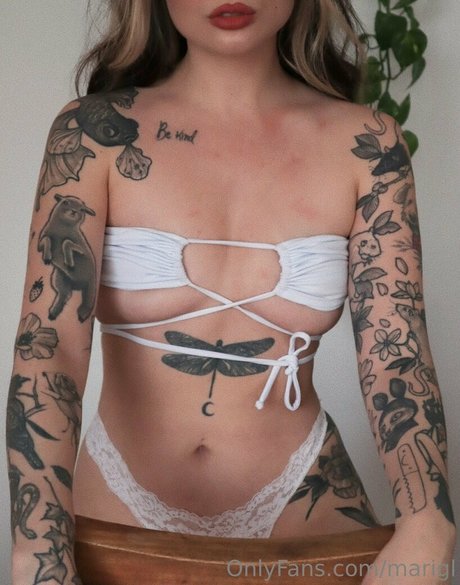 垂れ下がった熟女OnlyFans ホットセクシー ギャラリー