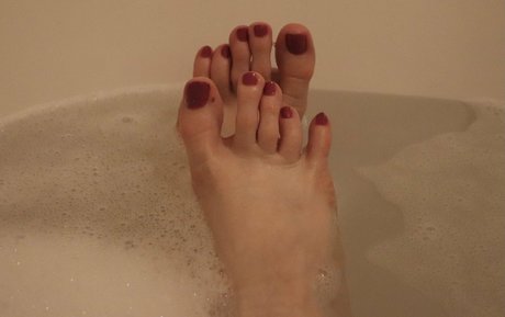 theselilpiggie6 セックススター 写真