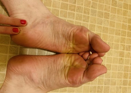 theselilpiggie6 エロティックなスター 写真