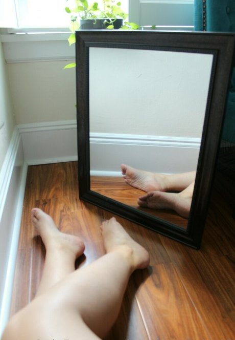 barefoot babe02 ホットなスター 写真