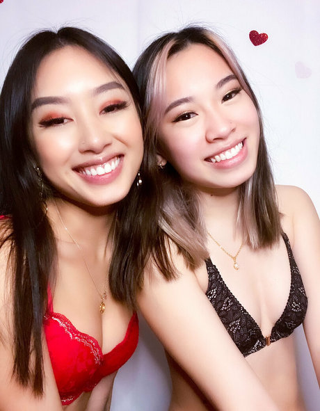 巨乳の黒人女性オンリーファンズ セクシーヌード 写真