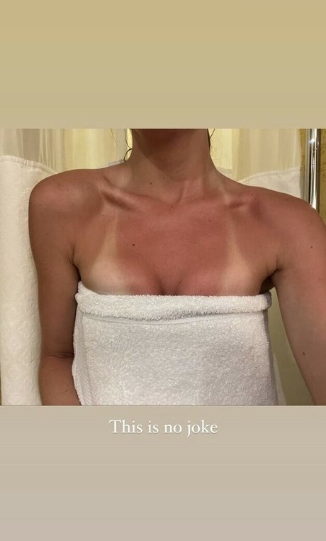 興奮した看護師OnlyFans ヌード 画像