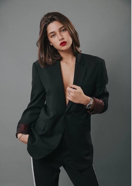 Milana Vino ヌードモデル 写真