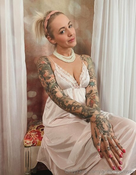 griffonramsey ポルノスター ヌード 写真