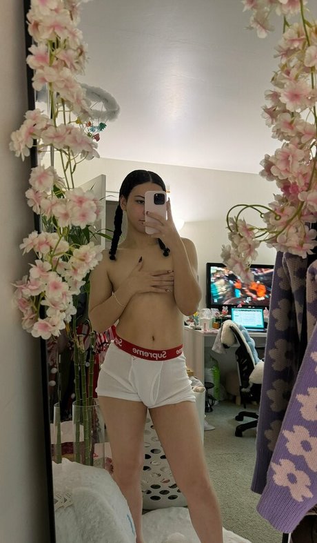 hiiibentley アダルト女優 画像