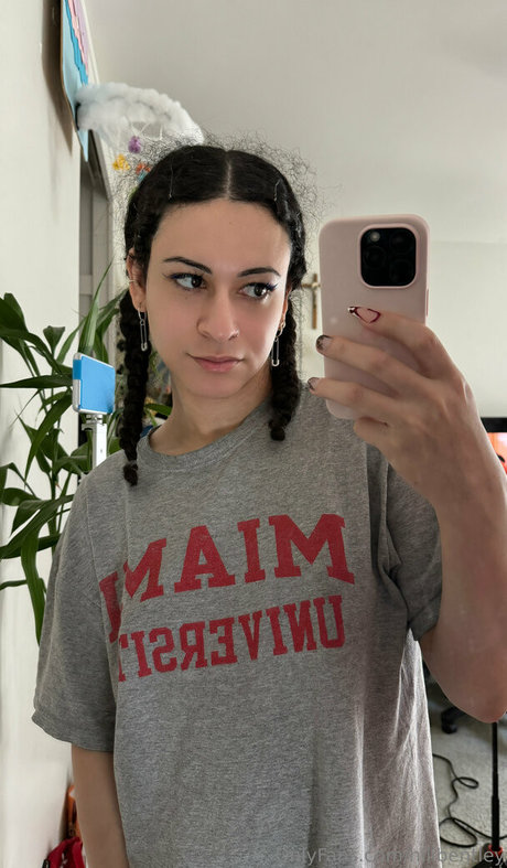 巨乳の熟女オンリーファンズ 無料xxx アーカイブ