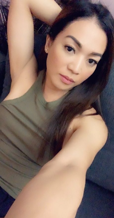 tsklhea ポルノスター 写真