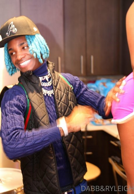 主観視点の手コキOnlyFans アートxxx ギャラリー