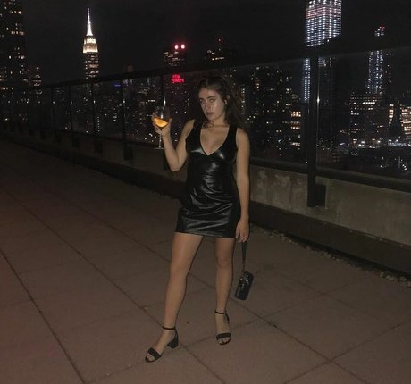 Rachel Sennott セックススター 画像